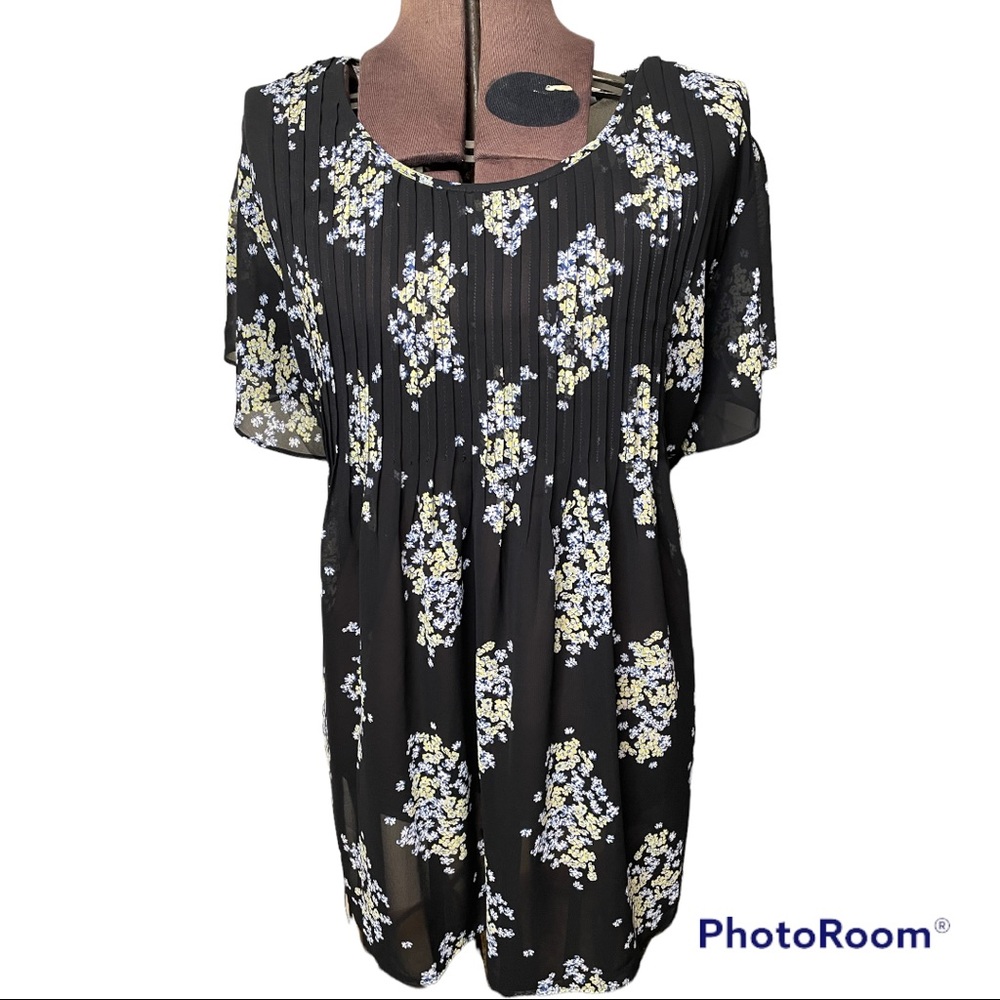 In Every Story Sheer floral midi dress 5X